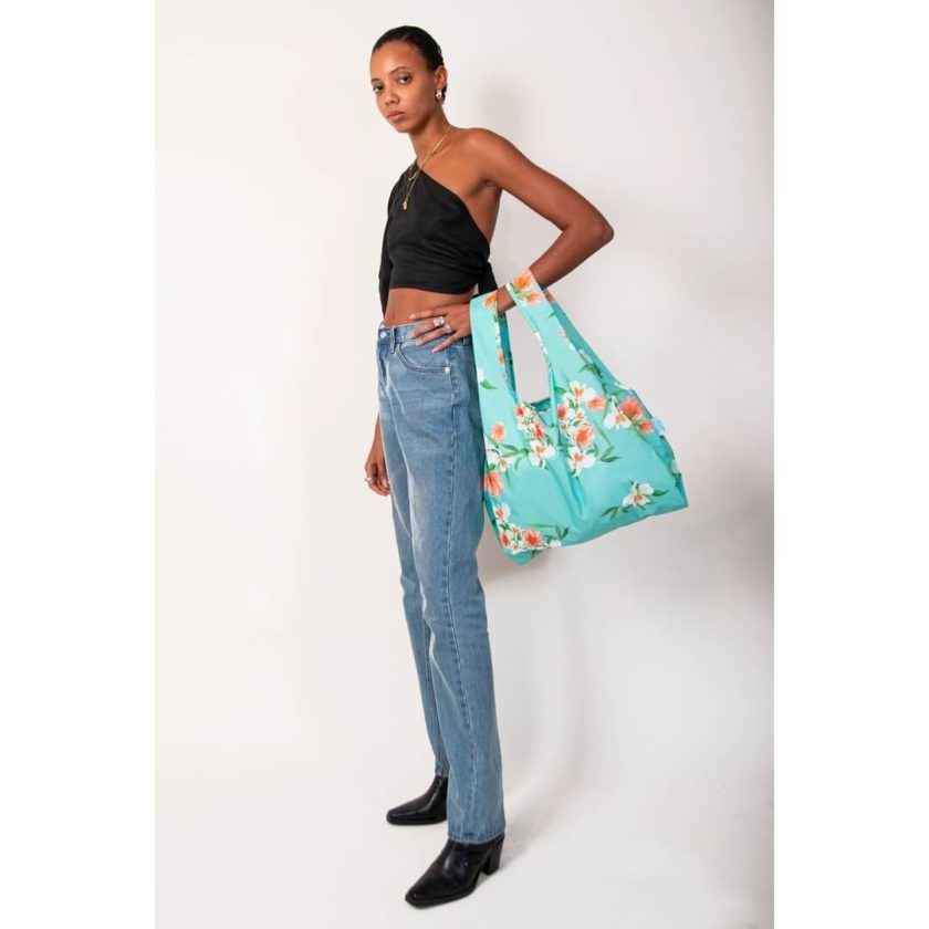 OhMart Kind Bag 100% recycled reusable bag (M) - Floral 3
